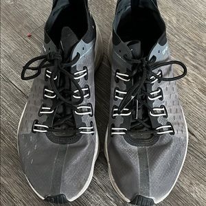 Size 8 Women’s Nike Shoes